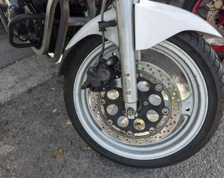 TAVERNES BLANQUES, SPAIN - JUNE 14, 2026.Detailed view of the front wheel, .. Foto stock