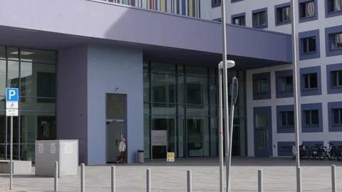 Tax office Vidéo 119279104