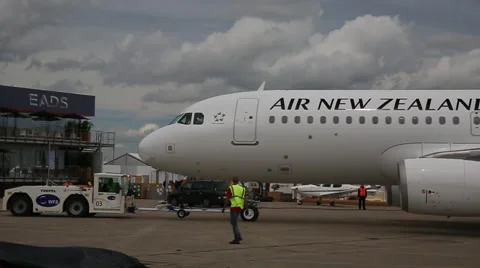 Taxiing plane Video stock 49174633