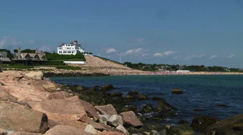 Taylor swift summer home in rhode island wide to xcu zoom Stock-Footage 41097535