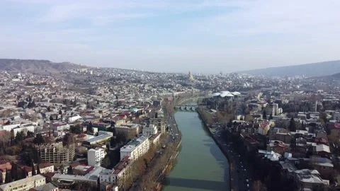 Tbilisi river aerial view 4k Vidéo 170615744