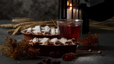 Tea and apple pie in studio 스톡 동영상 137207270