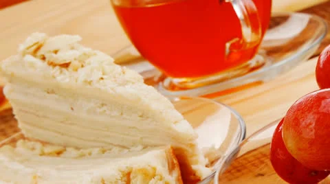 Tea and cream cake Vídeos de archivo 24656919