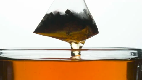 Tea Bag is Removed from the Cup 4K Vidéo 173190022