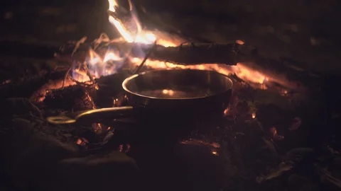 Tea Boiling at Fireplace Campfire 動画素材 112628087