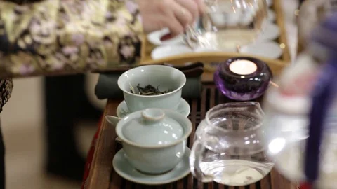 Tea ceremony teapot close-up 스톡 동영상 129890547