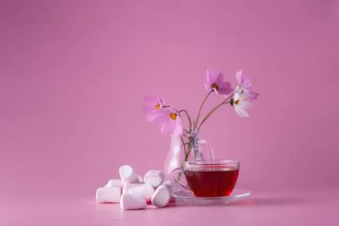 Tea cup with marshmallow Foto stock