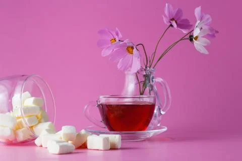 Tea cup with marshmallow Foto stock