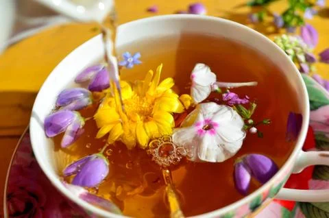 Tea with flowers Foto stock
