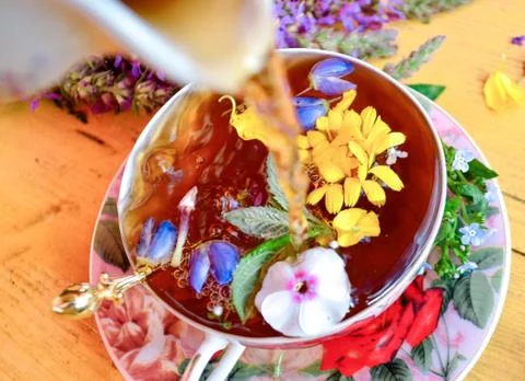 Tea with flowers Foto stock