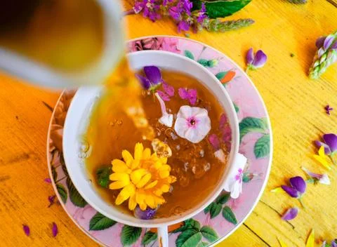 Tea with flowers Foto stock