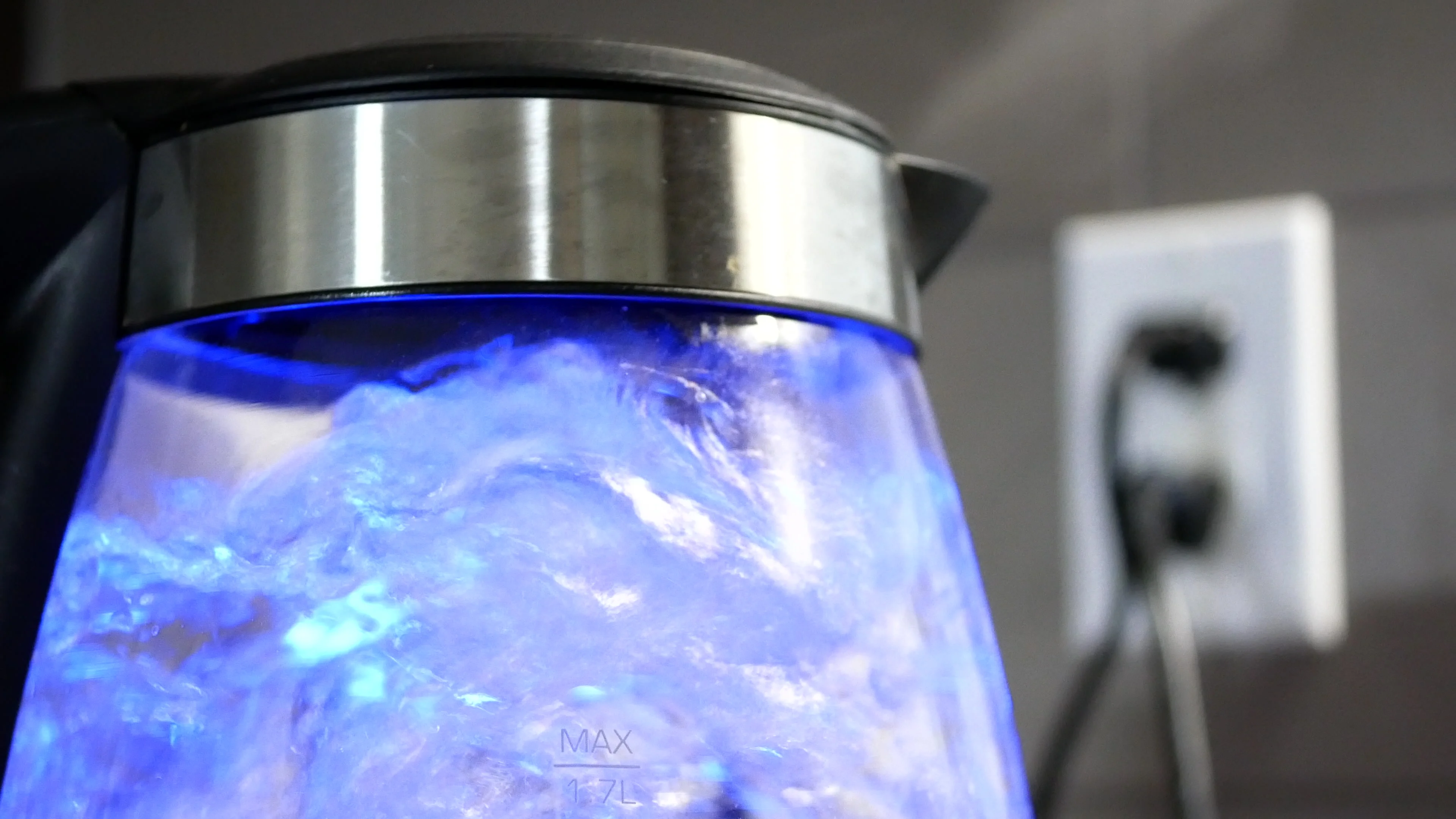 Boiling ice in a kettle 