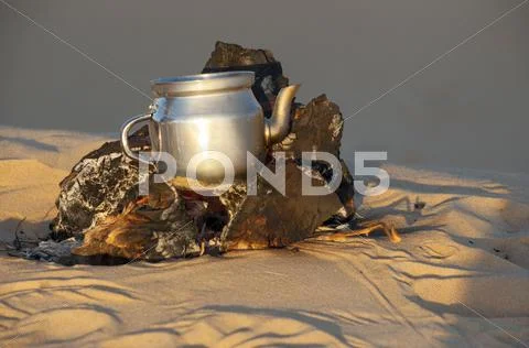Tea making in Sahara desert in Egypt Stock Photos