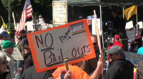 Tea party protesters with signs, Video stock 367117