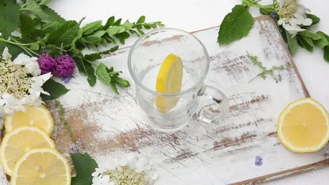 Tea pouring in the cup Stock Footage 132349008