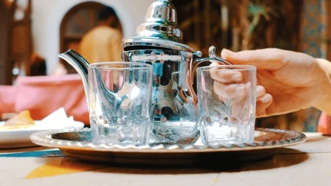 Tea pouring. Stock-Footage 123082478