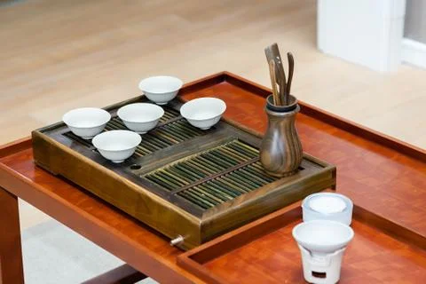 Tea set on the table in a modern Chinese tradition tea room. Foto stock