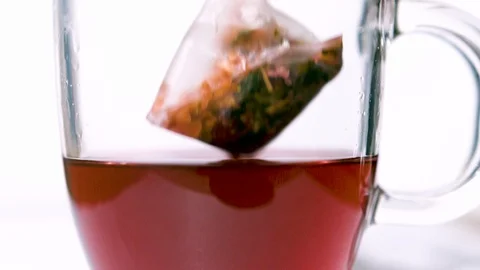 Teabag Drop in Cup  at 1500fps Видео 104848249