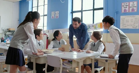 Teacher and students in classroom,4K Stock Footage 120906155