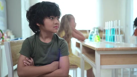 Teacher and students, Learn and experiment with science Stock Footage 285309028