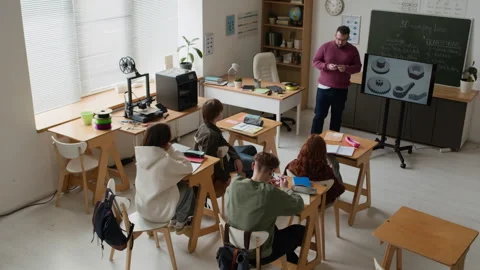 Teacher Explaining, Students Looking at Screen with 3D Modeling Presentation Stock Footage 335694268