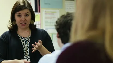 Teacher giving lecture Stock-Footage 10747189