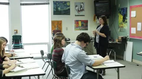 Teacher giving lecture Stock-Footage 10753010