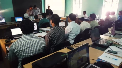 Teacher training program learn how to use computers, internet &amp; ITC in education Stock Footage 58952871