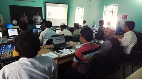 Teacher training program learn how to use computers, internet &amp; ITC in education Stock Footage 58953104