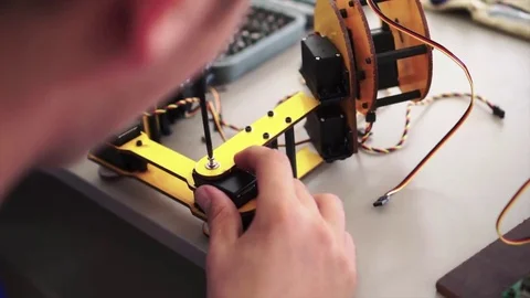 Teaching and learning for students in Mechanical Engineering and Electronics Stock Footage 82109702