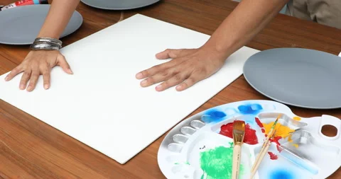 Teaching how to do Art work on paper 스톡 동영상 142258054