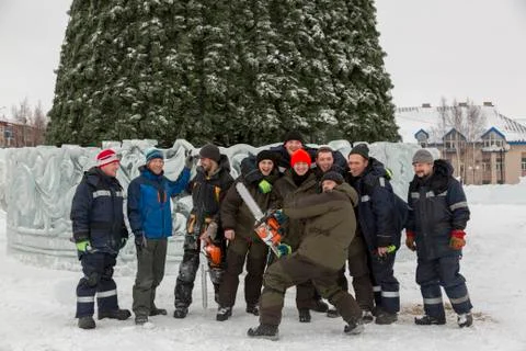 Team of builders of assemblers of the ice town 스톡 사진