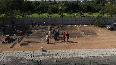 Team of Construction Workers Assembling Steel Rebar Cages for Building Vídeos de archivo 337790181