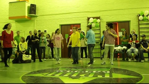 Team from five girls breakdance performance Stock Footage 1000346