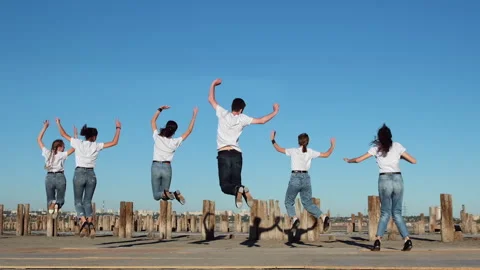 Team jump. 動画素材 148390289