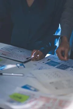 Team of Program Developer Collaborating on UXUI Design Planning in a Modern.. Foto stock