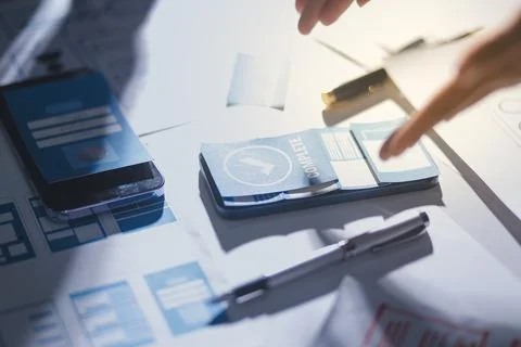 Team of Program Developer Collaborating on UXUI Design Planning in a Modern.. Foto stock