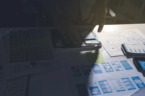Team of Program Developer Collaborating on UXUI Design Planning in a Modern.. Foto stock