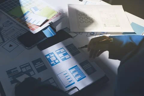 Team of Program Developer Collaborating on UXUI Design Planning in a Modern.. Foto stock