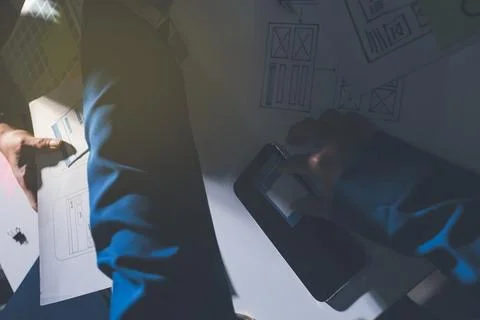 Team of Program Developer Collaborating on UXUI Design Planning in a Modern.. Foto stock