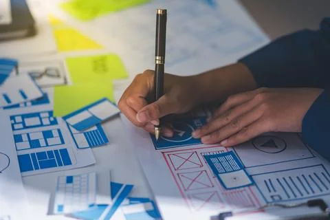 Team of Program Developer Collaborating on UXUI Design Planning in a Modern.. Foto stock