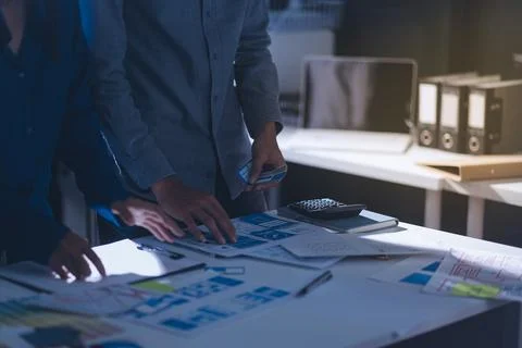 Team of Program Developer Collaborating on UXUI Design Planning in a Modern.. Foto stock
