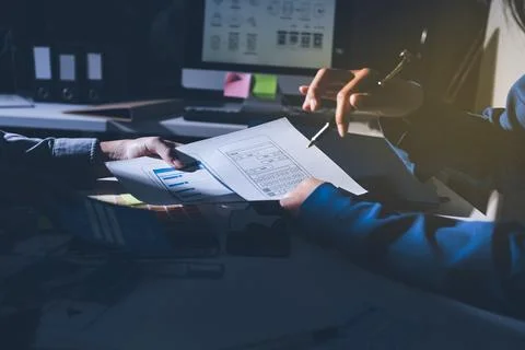 Team of Program Developer Collaborating on UXUI Design Planning in a Modern.. Foto stock