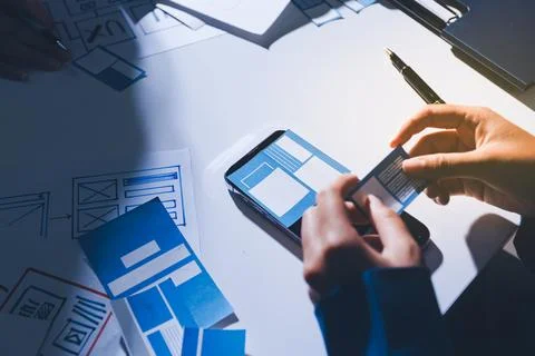 Team of Program Developer Collaborating on UXUI Design Planning in a Modern.. Foto stock