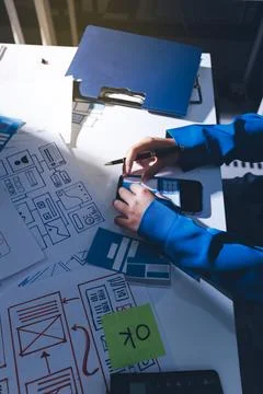 Team of Program Developer Collaborating on UXUI Design Planning in a Modern.. Foto stock