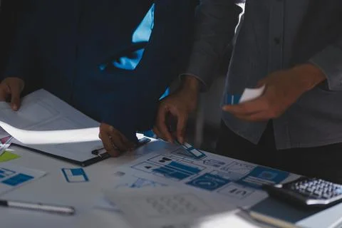 Team of Program Developer Collaborating on UXUI Design Planning in a Modern.. Foto stock