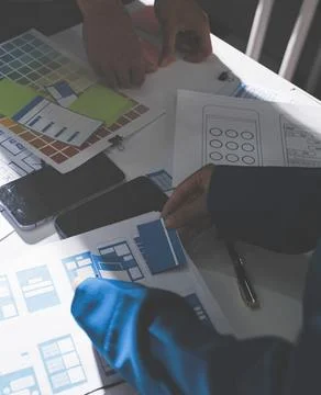 Team of Program Developer Collaborating on UXUI Design Planning in a Modern.. Foto stock