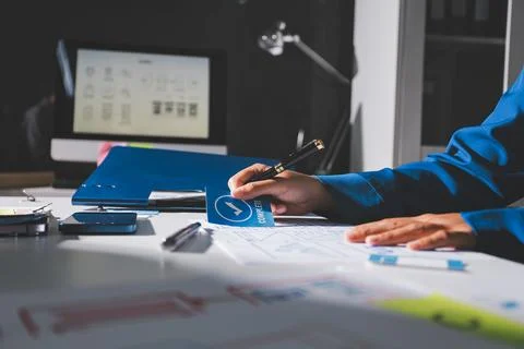 Team of Program Developer Collaborating on UXUI Design Planning in a Modern.. Foto stock