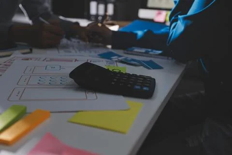 Team of Program Developer Collaborating on UXUI Design Planning in a Modern.. Foto stock