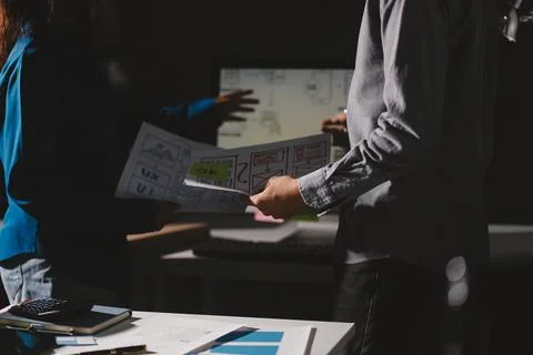 Team of Program Developer Collaborating on UXUI Design Planning in a Modern.. Foto stock